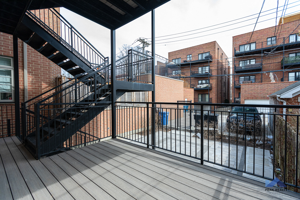 2617 N. Magnolia Ave. 2617 N. Magnolia Ave., Chicago, IL 60614 Lincoln Park - Leasing by Cross Street